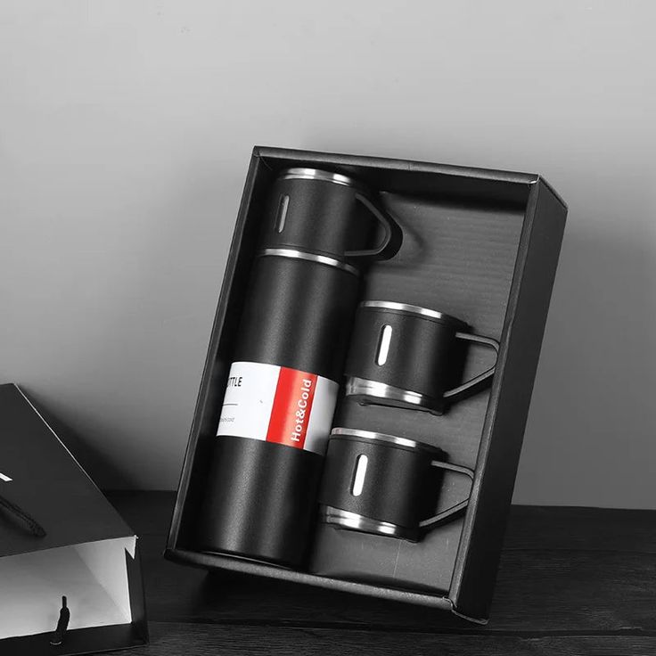 500ml Vacuum Flask Set with Two Cups - Image 5