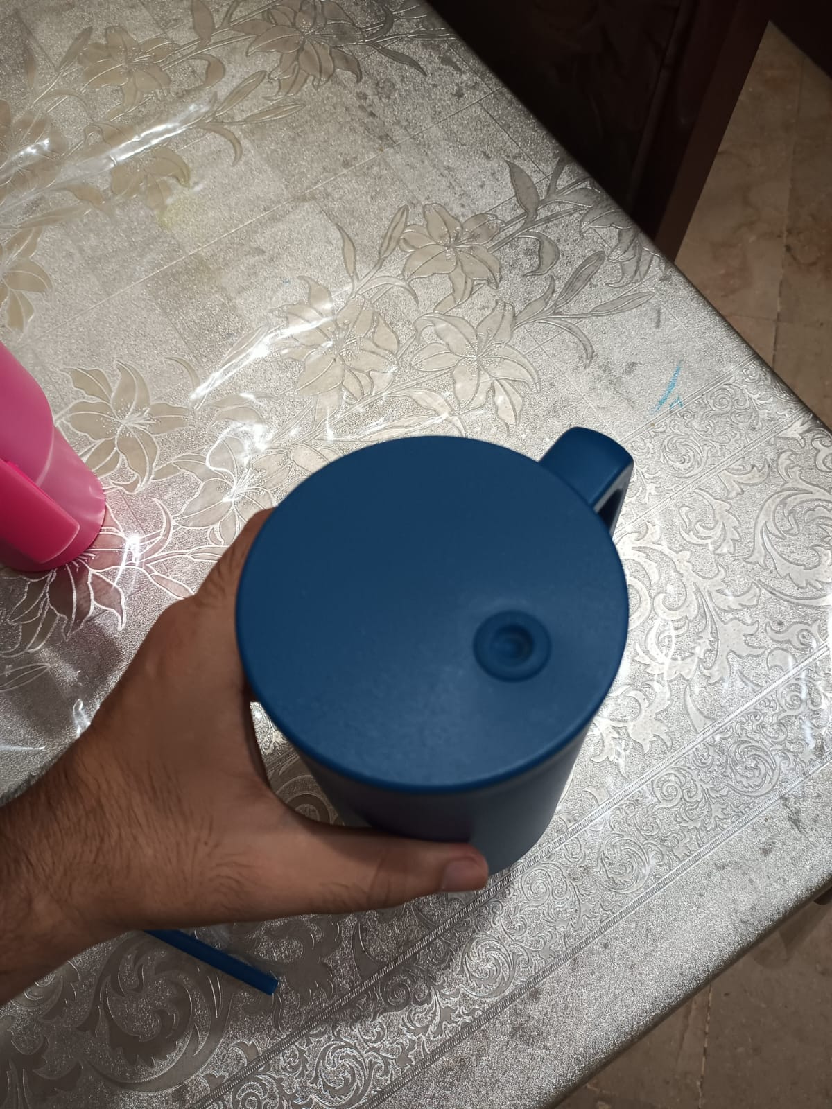 Insulated Tumblers with Handle & Straw 1200 ml - Image 8