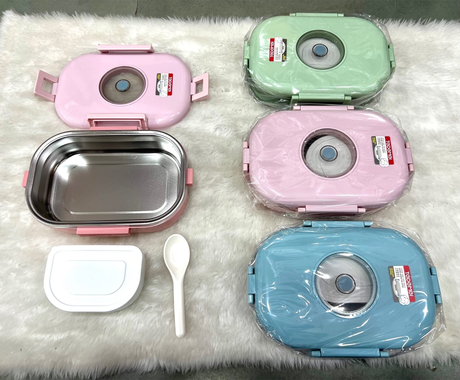 Eco-Friendly Bento Lunch Box with Spoon and Stainless Steel Interior - Image 2